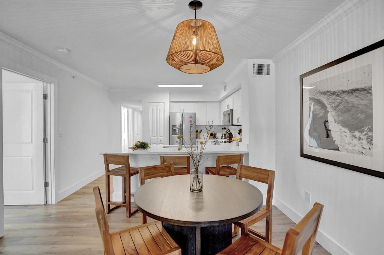 Dharma Home Suites Coral Gables At Gables Grand Plaza Miami Bagian luar foto