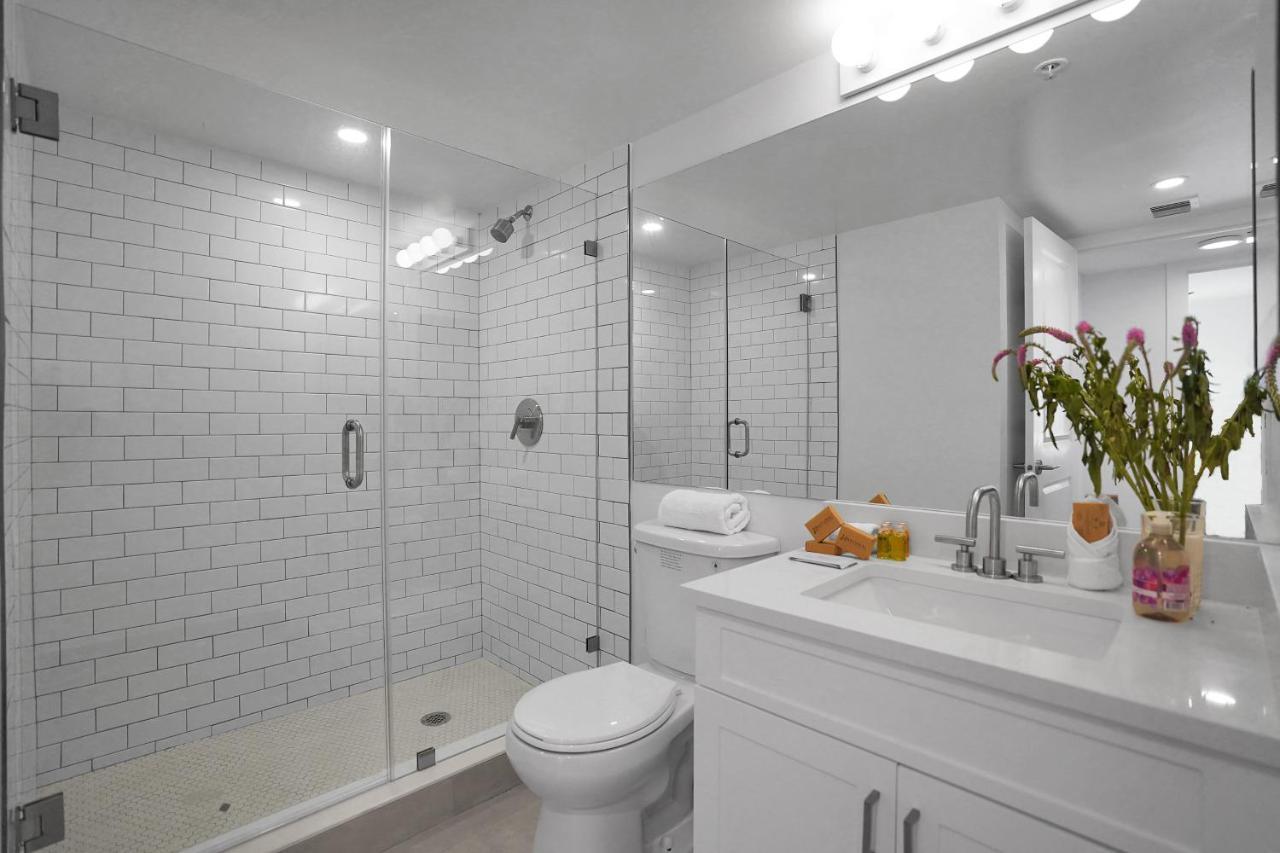 Dharma Home Suites Coral Gables At Gables Grand Plaza Miami Bagian luar foto