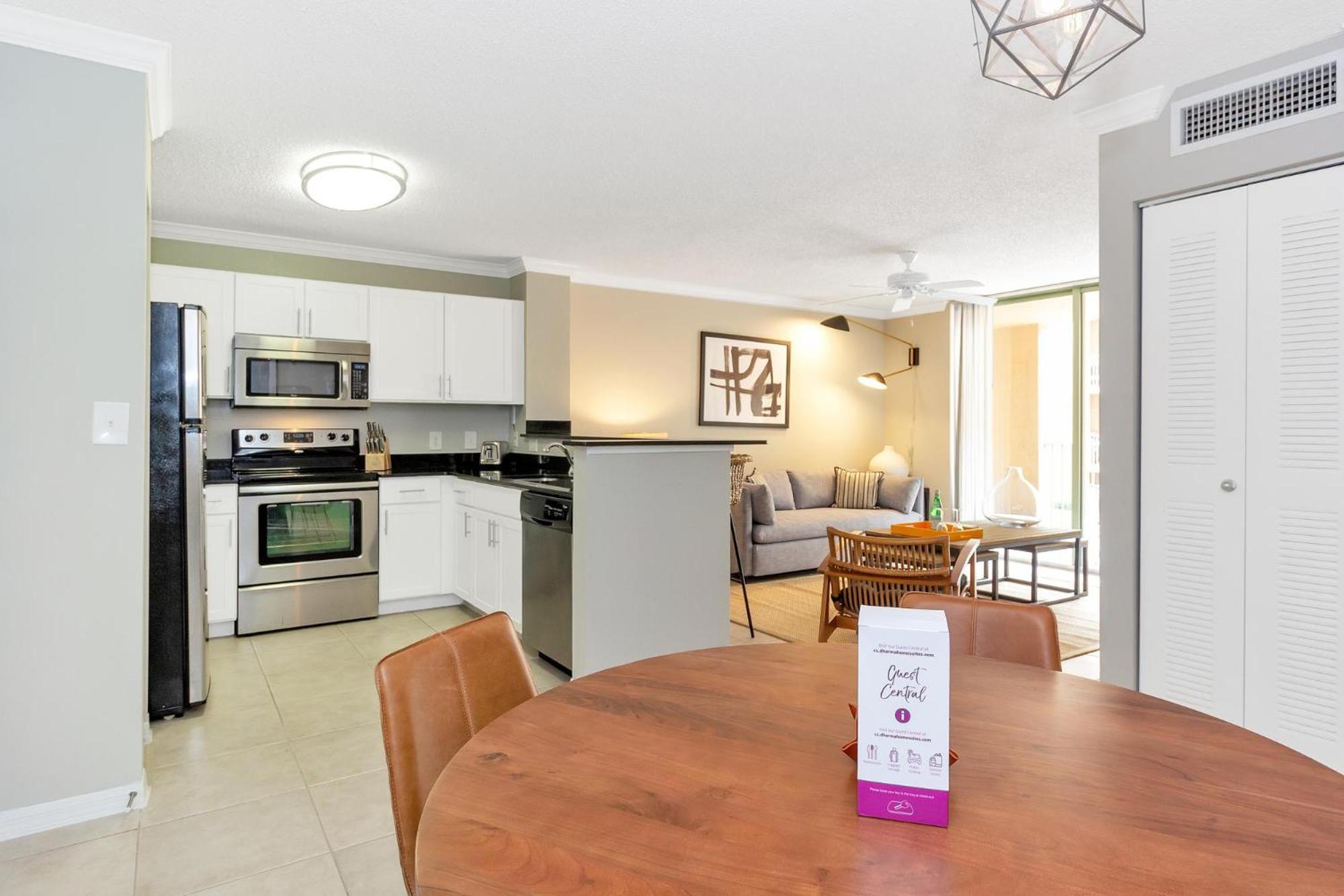 Dharma Home Suites Coral Gables At Gables Grand Plaza Miami Ruang foto